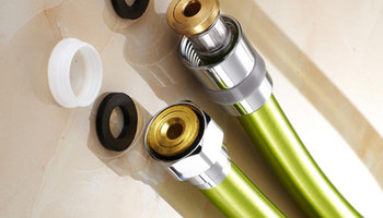 花灑軟管總漏水是怎么回事？