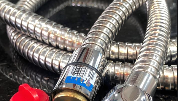 如何挑選到高品質(zhì)的淋浴花灑軟管？ 圖2