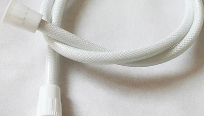 PVC淋浴管好用還是不銹鋼淋浴管好用？各有優(yōu)劣！